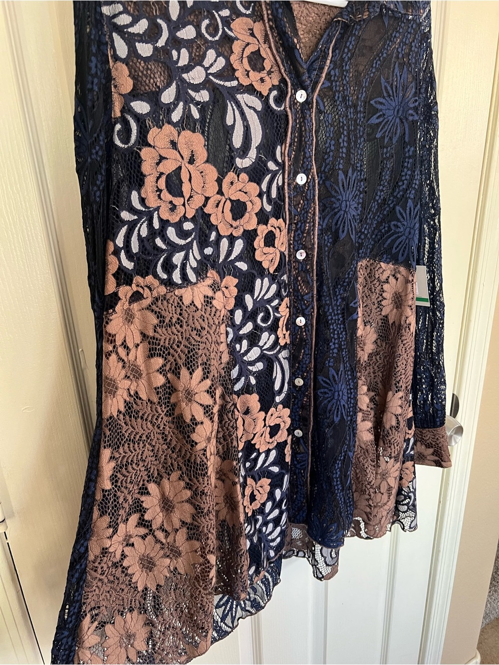 John Mark NWT Patchwork Lace Button Front Tunic Navy Floral Large - Picture 6 of 12